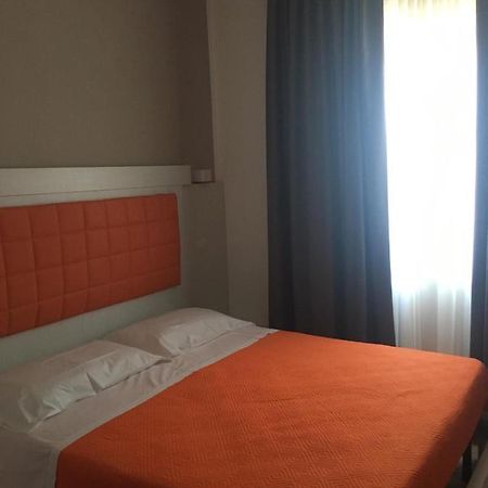 Piccolo Hotel Lamezia Сант'Юфімія Ламеція Екстер'єр фото