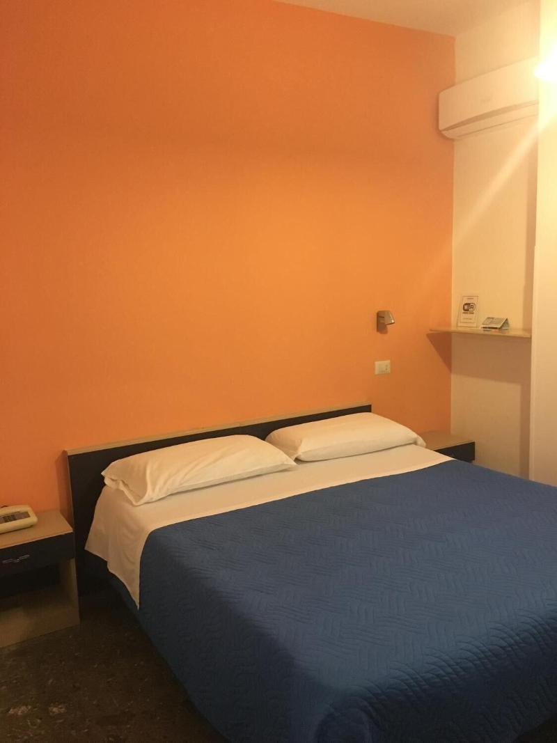 Piccolo Hotel Lamezia Сант'Юфімія Ламеція Екстер'єр фото